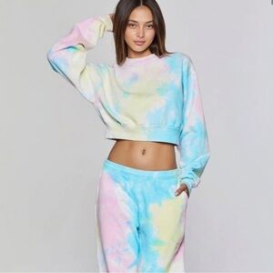 LIVINCOOL Pastel Tie Dye Set Cropped Sweatshirt & Joggers Size Small NWT